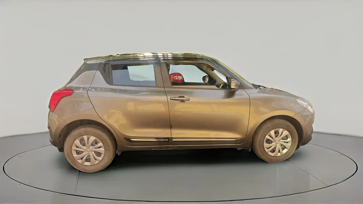 2022 Maruti Swift VXI, Petrol, Manual, 13,923 km, exterior