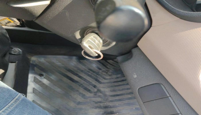 2017 Hyundai Grand i10 SPORTZ 1.2 KAPPA VTVT, Petrol, Manual, 95,111 km, interior