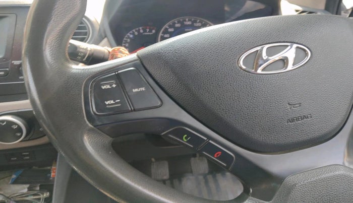 2017 Hyundai Grand i10 SPORTZ 1.2 KAPPA VTVT, Petrol, Manual, 95,111 km, interior