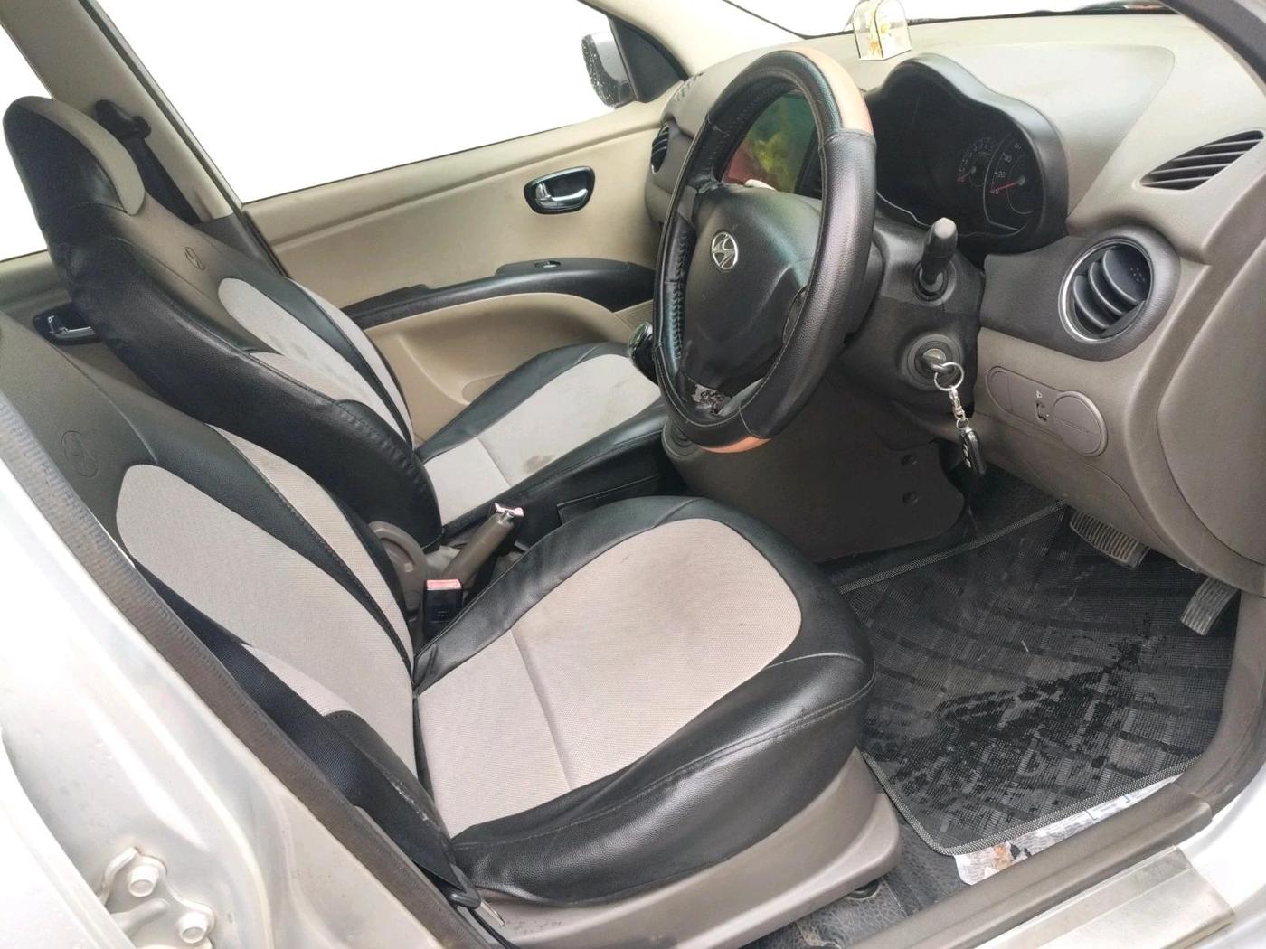 2011 Hyundai i10 MAGNA 1.2 AT, Petrol, Automatic, 51,843 km, interior