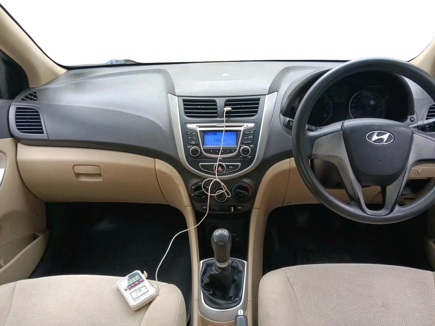 2013 Hyundai Verna FLUIDIC 1.4 VTVT, Petrol, Manual, 90,303 km, interior