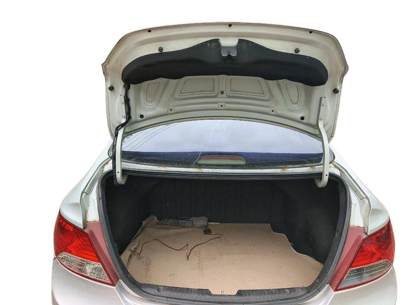 2012 Hyundai Verna FLUIDIC 1.6 VTVT SX, Petrol, Manual, 1,04,820 km, exterior