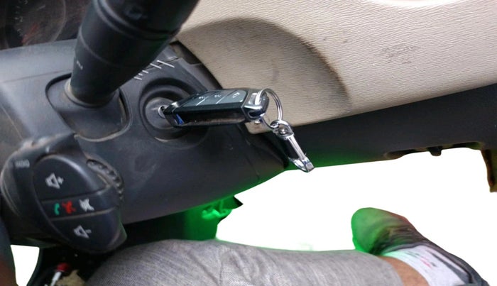 2013 Renault Duster 85 PS RXL DIESEL, Diesel, Manual, 1,46,942 km, interior