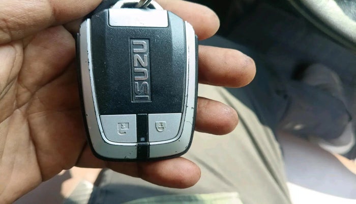 2021 ISUZU D-Max V Cross Z PRESTIGE 4X4AT, Diesel, Automatic, 38,323 km, interior