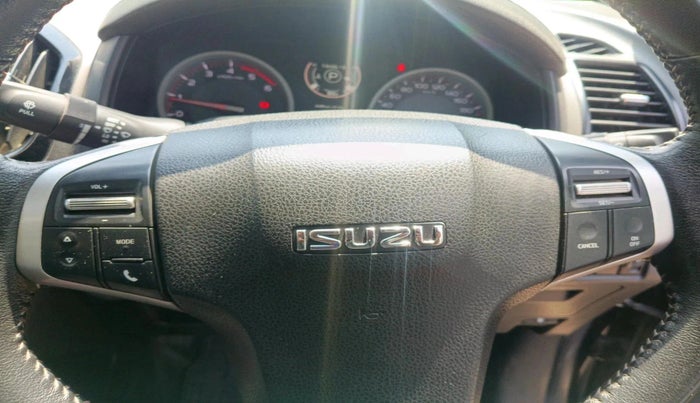 2021 ISUZU D-Max V Cross Z PRESTIGE 4X4AT, Diesel, Automatic, 38,323 km, interior