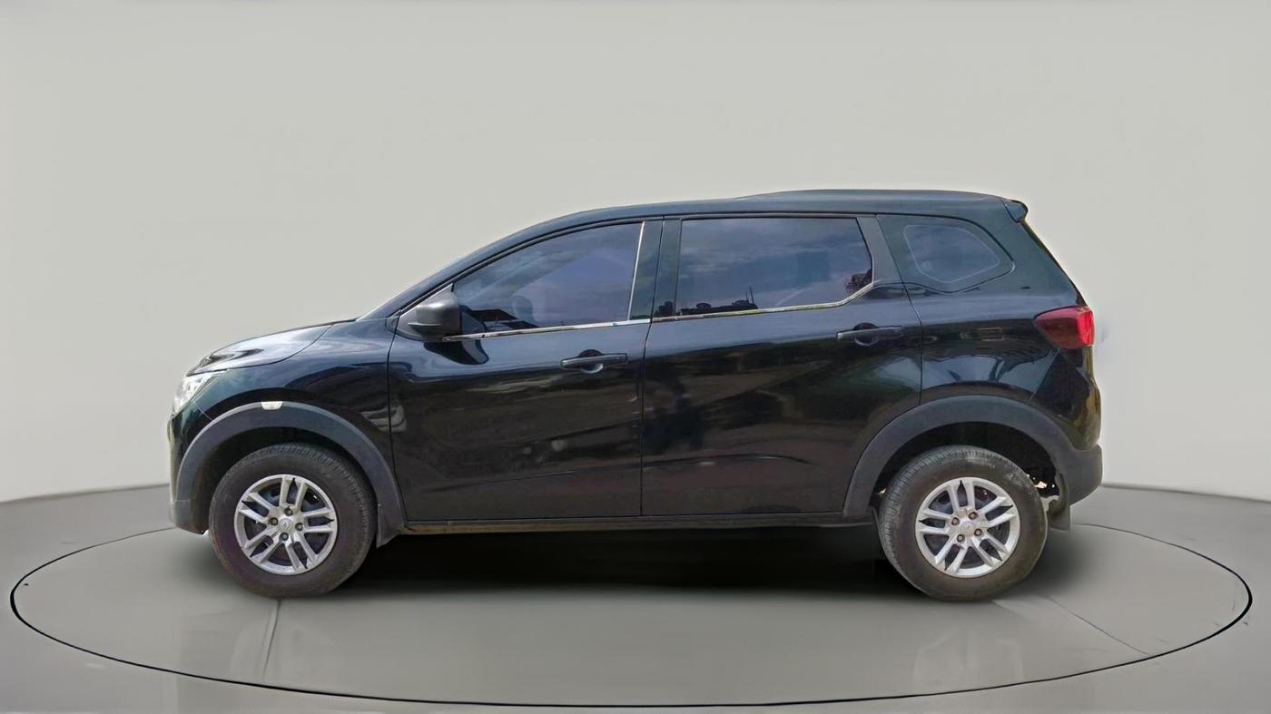 2024 Renault TRIBER RXL MT, Petrol, Manual, 28,431 km, exterior