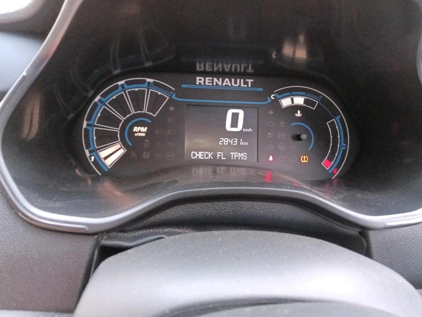 2024 Renault TRIBER RXL MT, Petrol, Manual, 28,431 km, interior