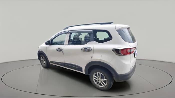 2021 Renault TRIBER RXE MT, Petrol, Manual, 83,890 km, exterior