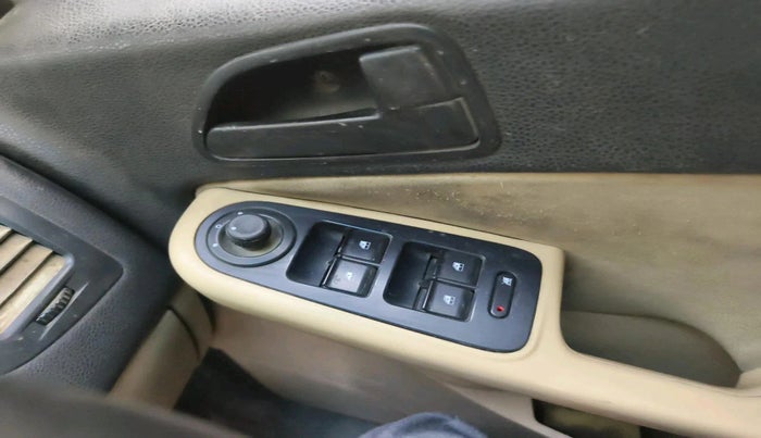 2011 Tata Indica Vista VX QUADRAJET, Diesel, Manual, 97,277 km, interior