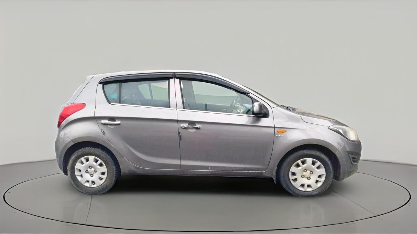 2013 Hyundai i20 MAGNA 1.2, Petrol, Manual, 70,700 km, exterior