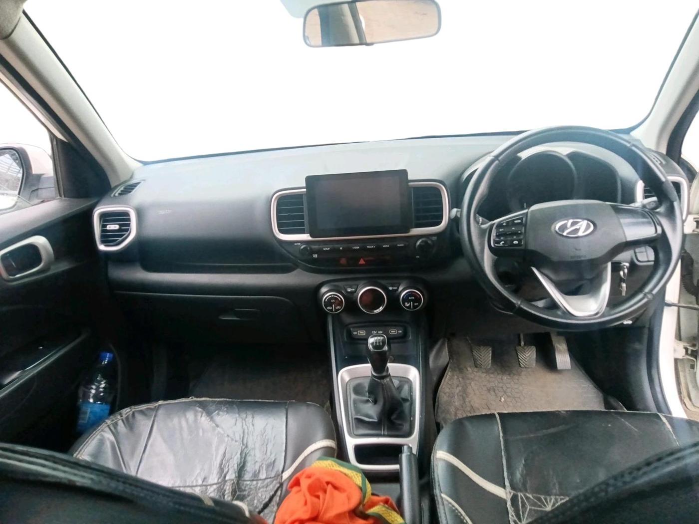 2021 Hyundai VENUE S+ 1.2, Petrol, Manual, 54,017 km, interior