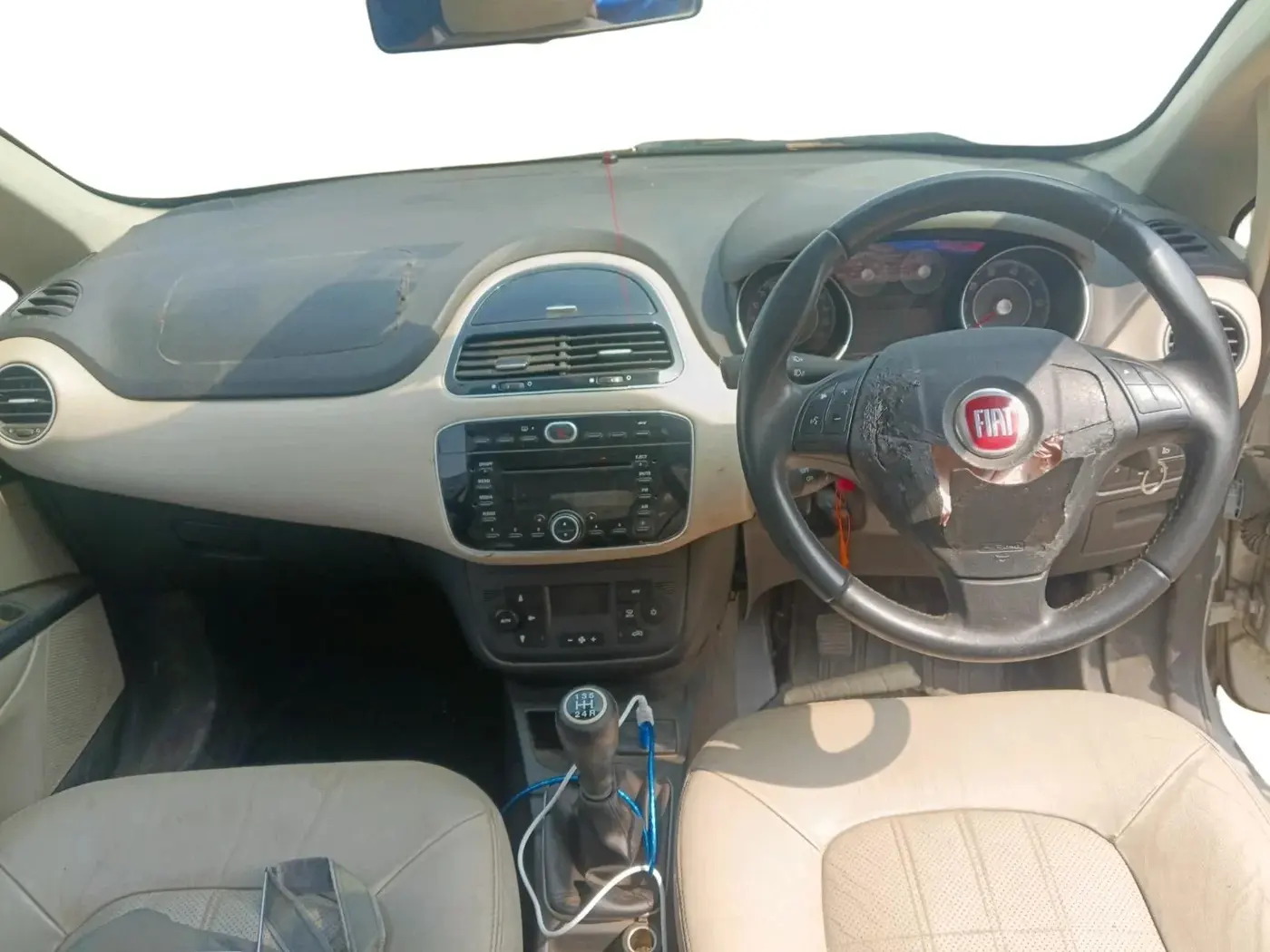 2016 Fiat Linea EMOTION 1.4 L T JET, Petrol, Manual, 89,910 km, interior
