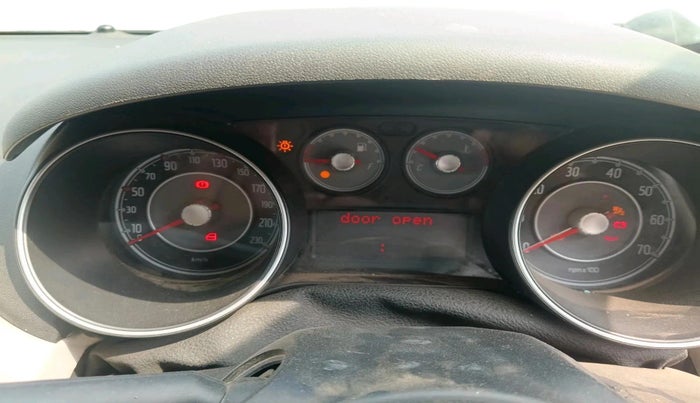 2016 Fiat Linea EMOTION 1.4 L T JET, Petrol, Manual, 89,909 km, interior