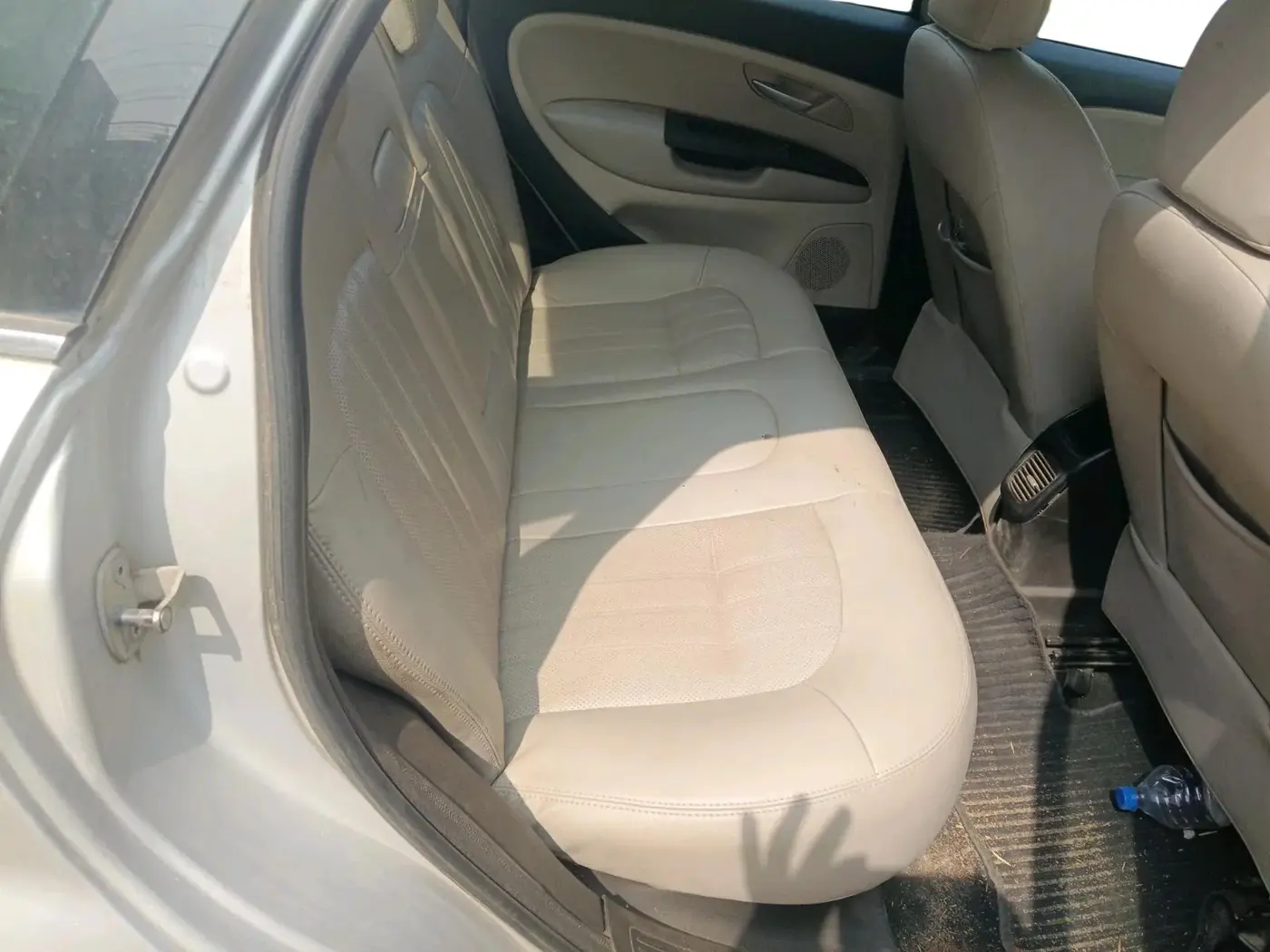 2016 Fiat Linea EMOTION 1.4 L T JET, Petrol, Manual, 89,910 km, interior
