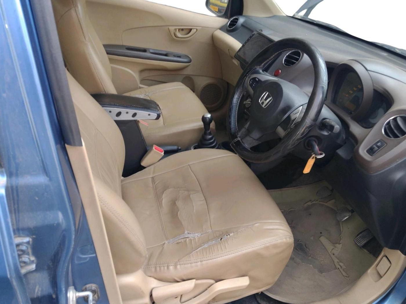 2013 Honda Amaze 1.5L I-DTEC S, Diesel, Manual, 98,473 km, interior