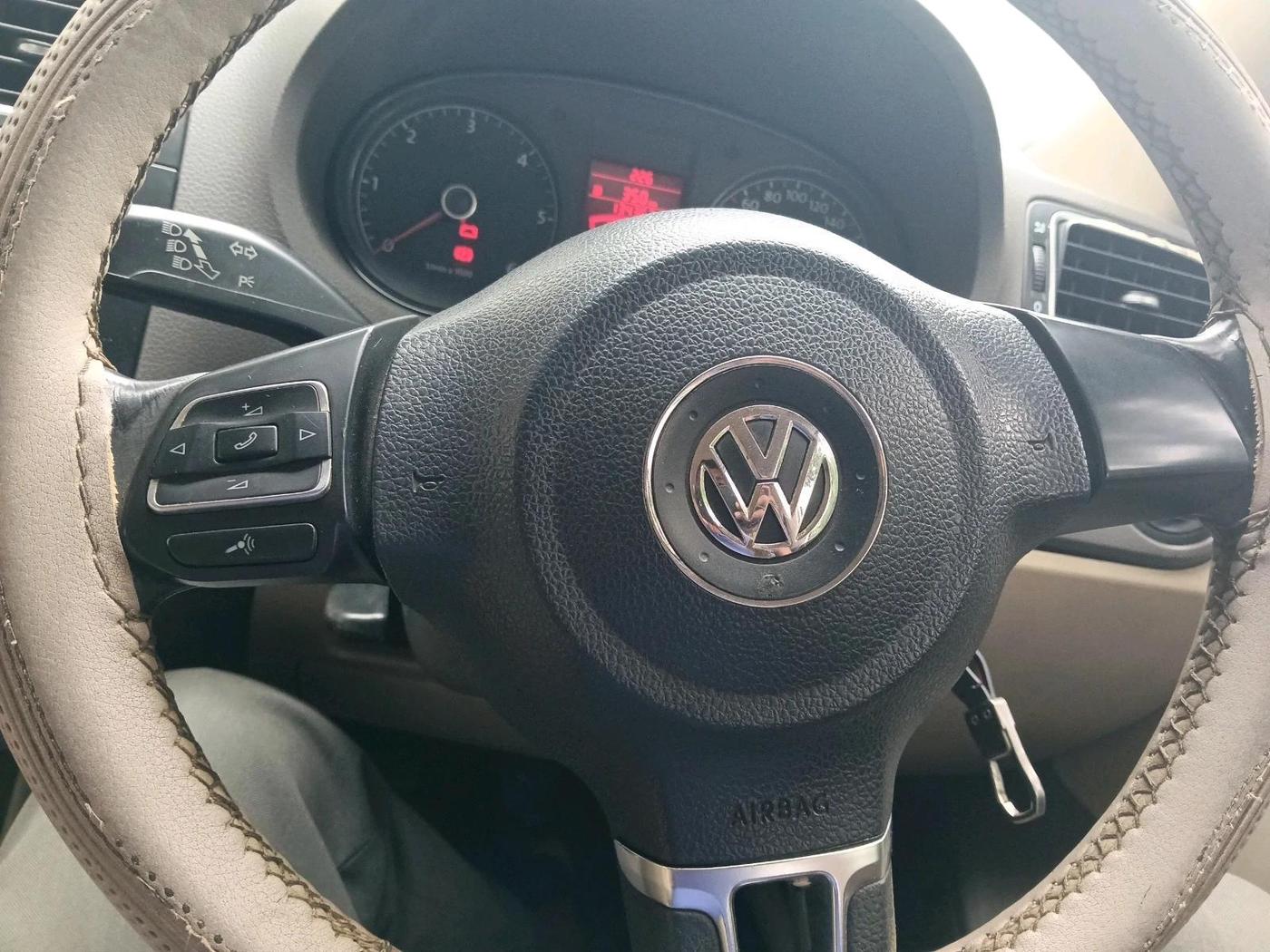 2011 Volkswagen Vento HIGHLINE DIESEL 1.6, Diesel, Manual, 1,34,367 km, interior