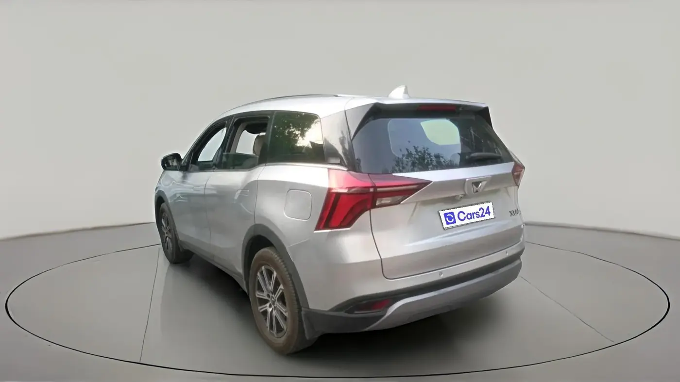 2022 Mahindra XUV700 AX 7 D MT 7 STR, Diesel, Manual, 1,02,075 km, exterior