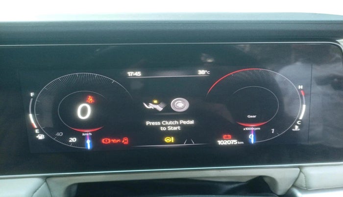 2022 Mahindra XUV700 AX 7 D MT 7 STR, Diesel, Manual, 1,02,075 km, interior