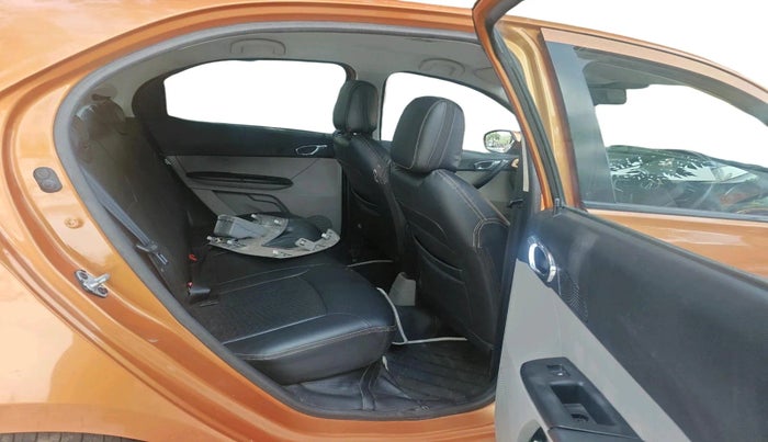2017 Tata Tiago XZ PETROL, Petrol, Manual, 98,676 km, interior