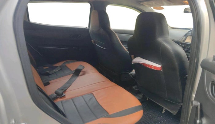 2016 Renault Kwid RXT 1.0, Petrol, Manual, 41,820 km, interior