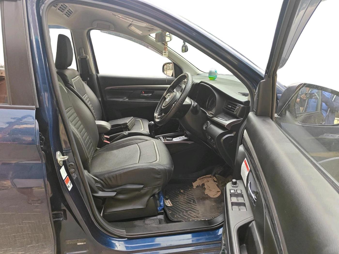 2025 Maruti XL6 ZETA CNG, CNG, Manual, 24,310 km, interior