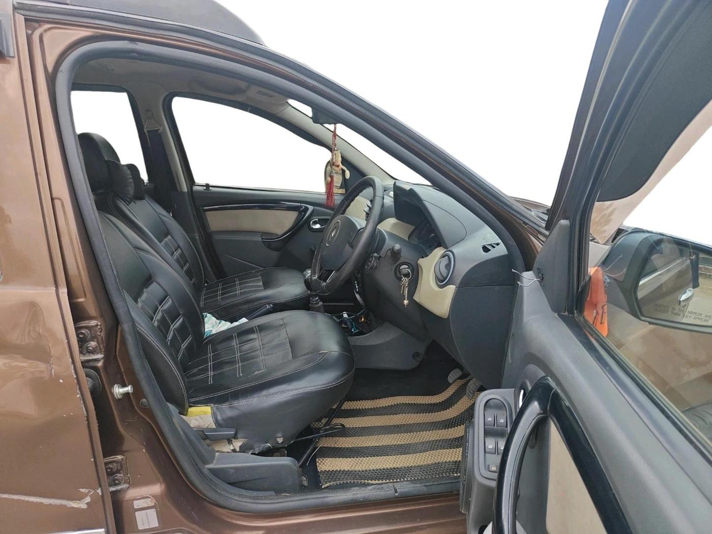 2012 Renault Duster 110 PS RXZ DIESEL, Diesel, Manual, 99,891 km, interior