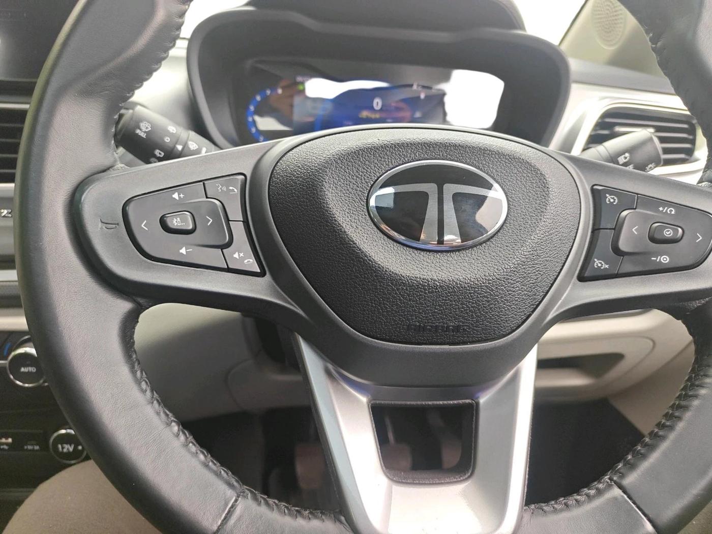2024 Tata ALTROZ XZ PLUS O SUNROOF CNG, CNG, Manual, 25,281 km, interior