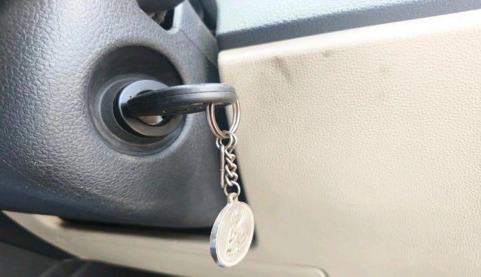 2011 Volkswagen Polo TRENDLINE 1.2L PETROL, Petrol, Manual, 66,345 km, interior