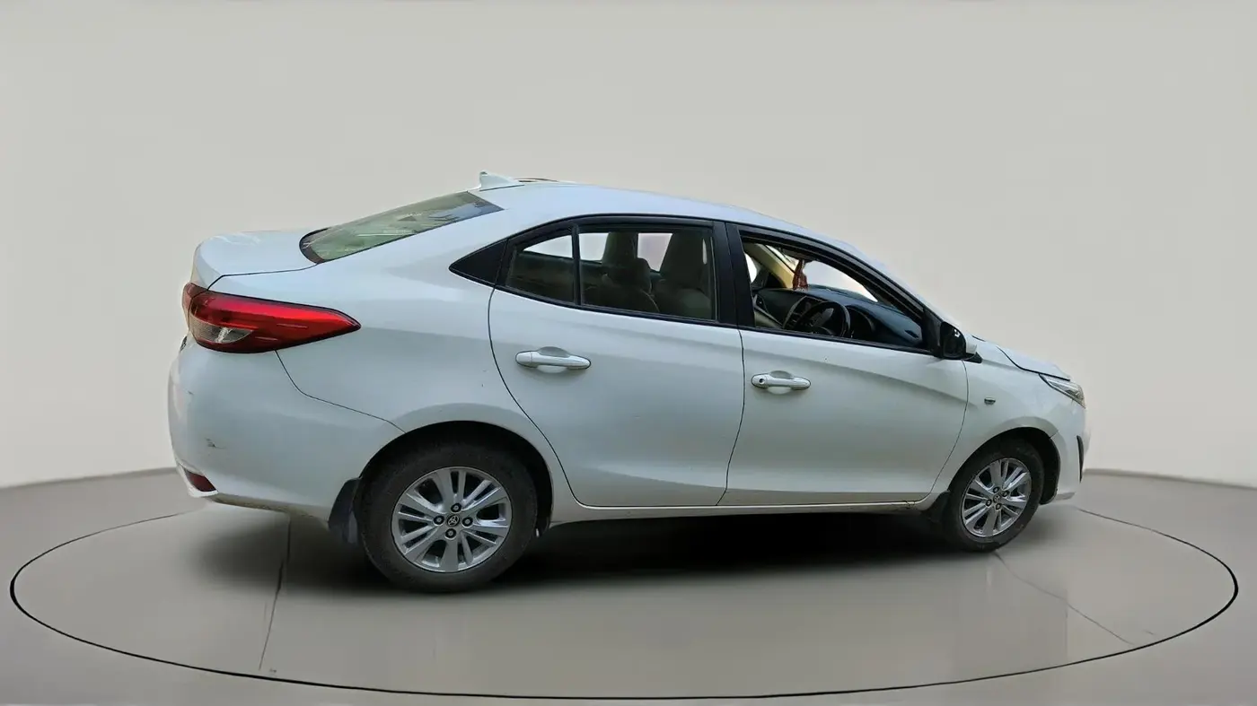 2020 Toyota YARIS J MT, Petrol, Manual, 1,12,068 km, exterior