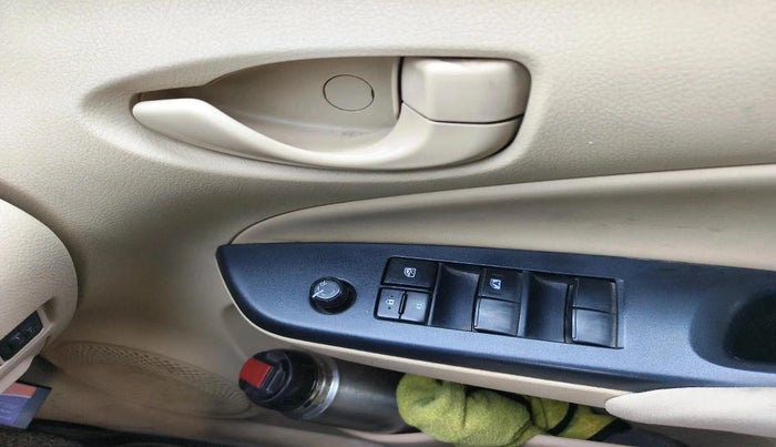 2020 Toyota YARIS J MT, Petrol, Manual, 1,12,068 km, interior