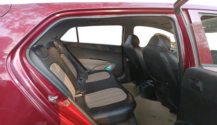 2015 Hyundai Grand i10 MAGNA 1.2 KAPPA VTVT, Petrol, Manual, 1,07,124 km, interior