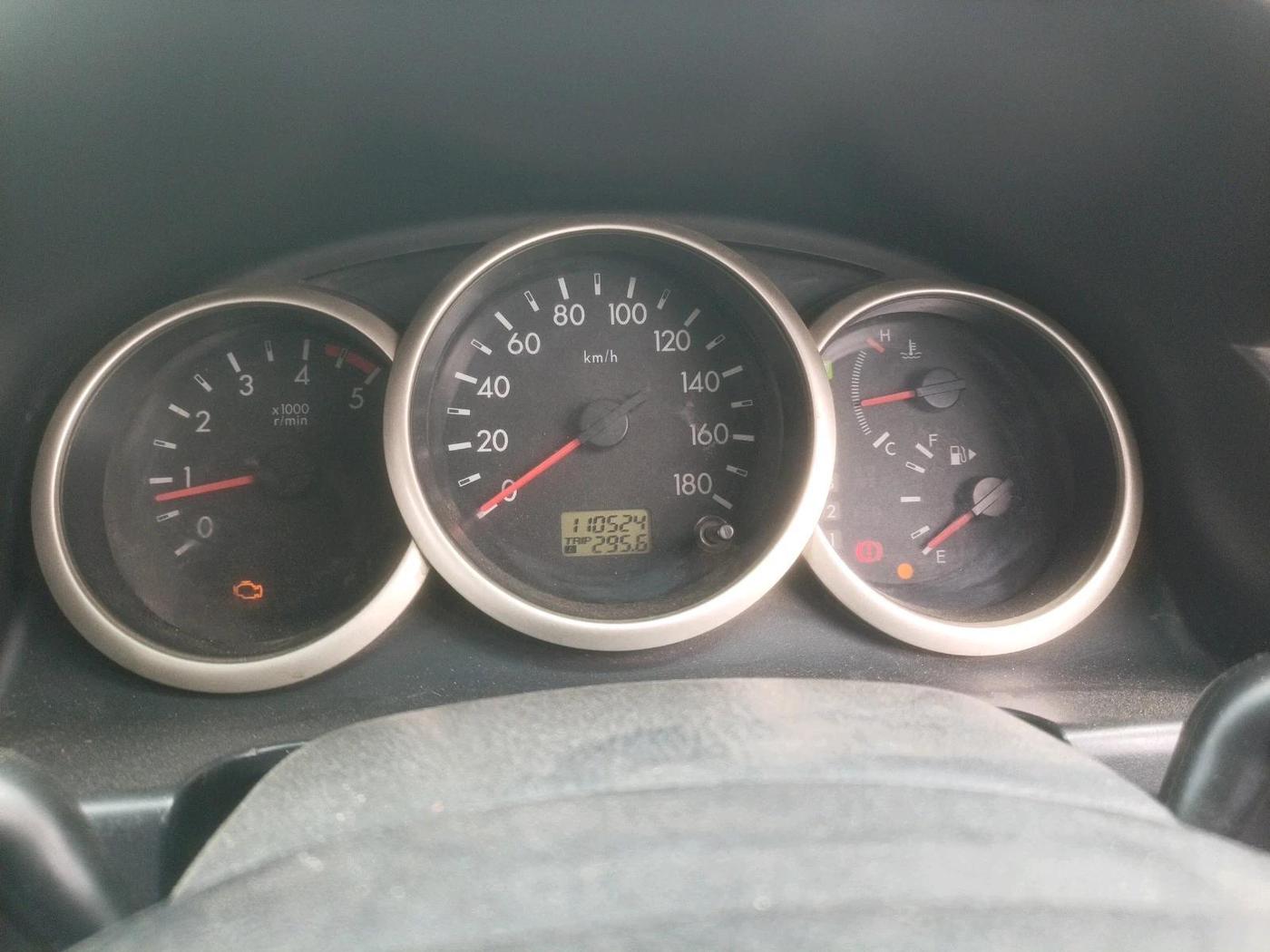 2011 Ford Endeavour 3.0L 4X4 AT, Diesel, Automatic, 1,10,524 km, interior