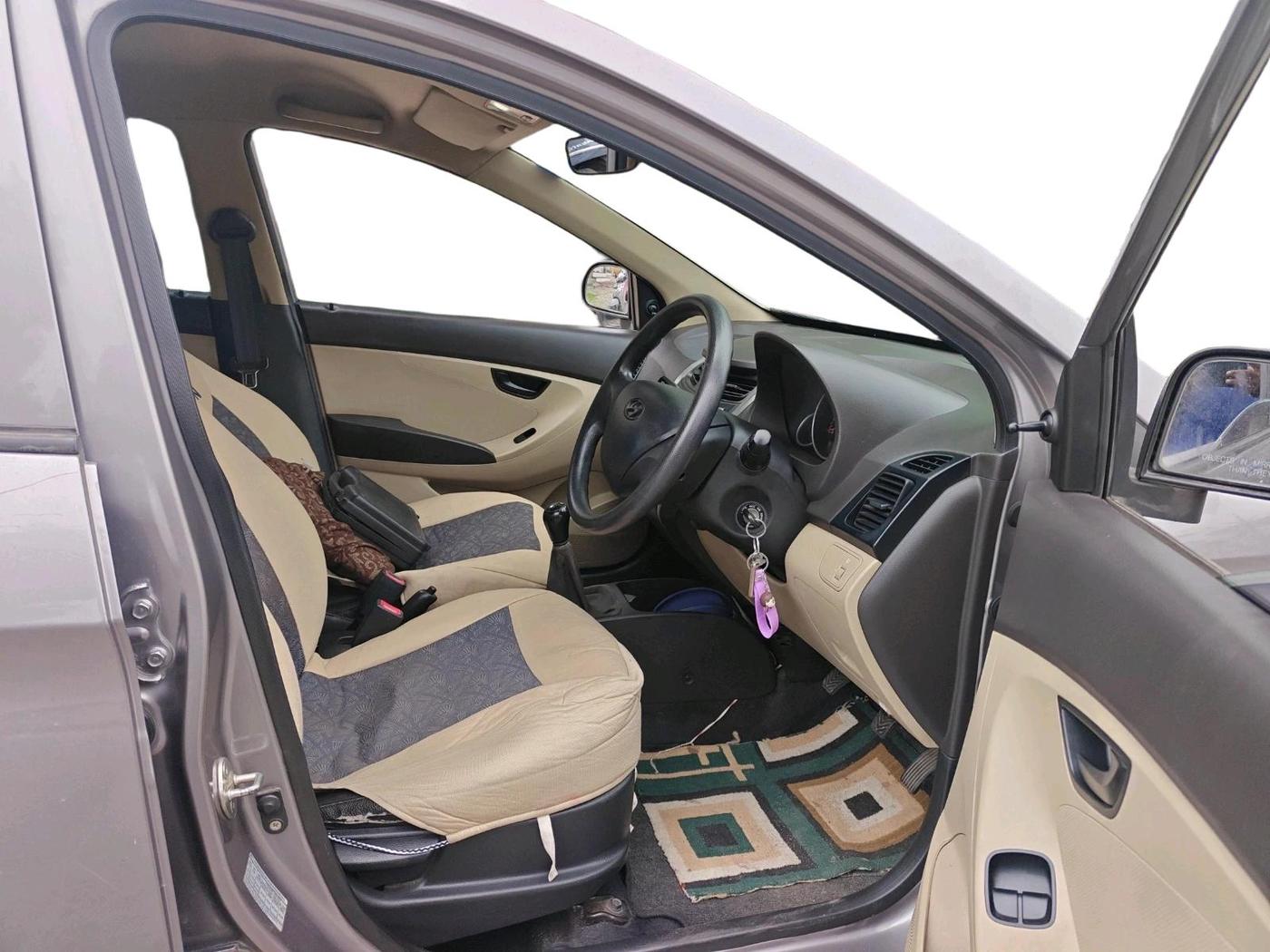 2013 Hyundai Eon MAGNA +, Petrol, Manual, 76,763 km, interior