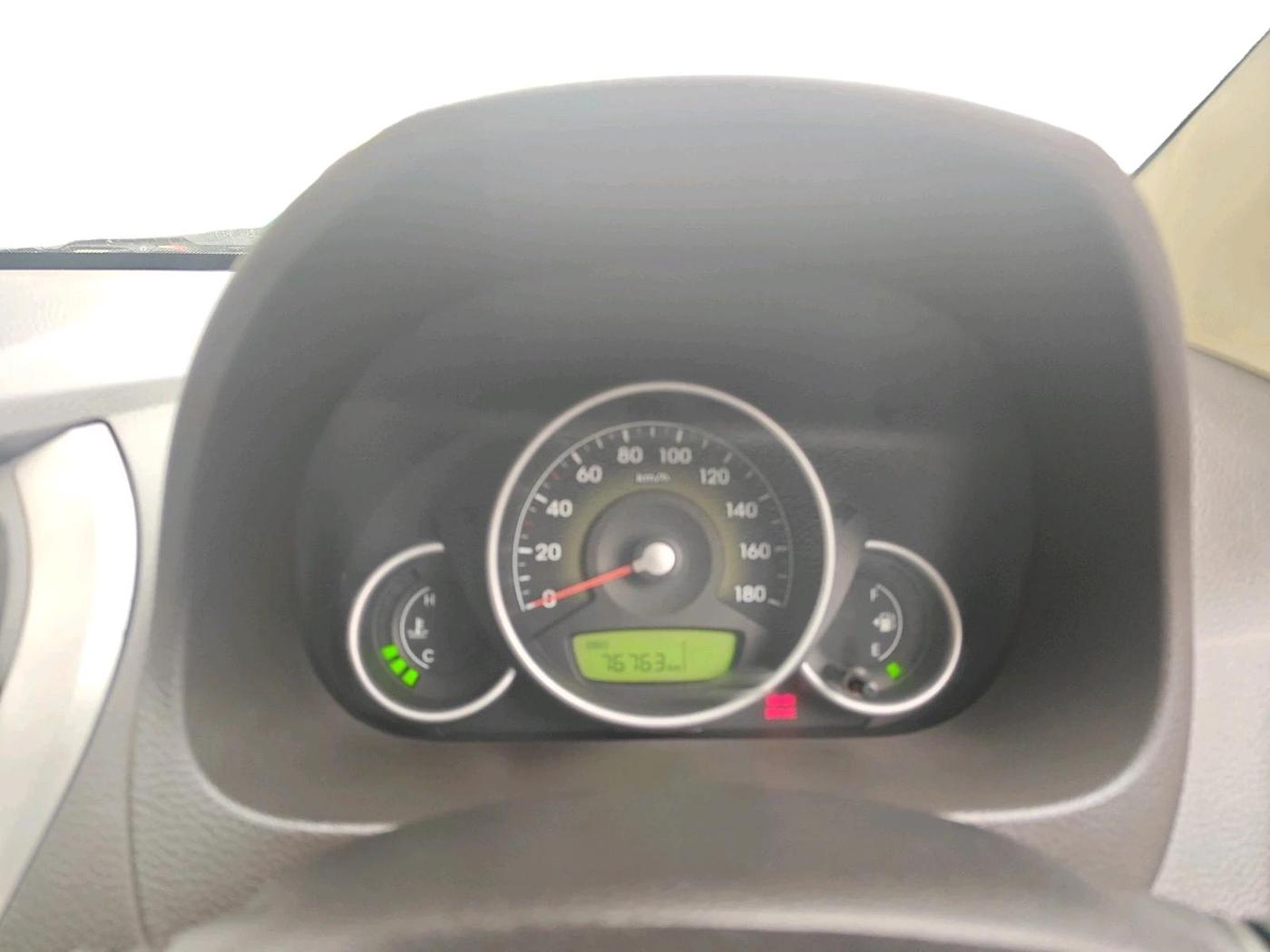 2013 Hyundai Eon MAGNA +, Petrol, Manual, 76,763 km, interior