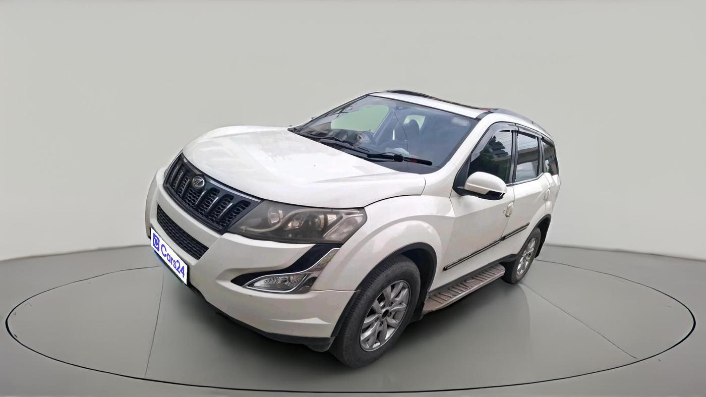 2015 Mahindra XUV500 W10, Diesel, Manual, 1,34,097 km, exterior