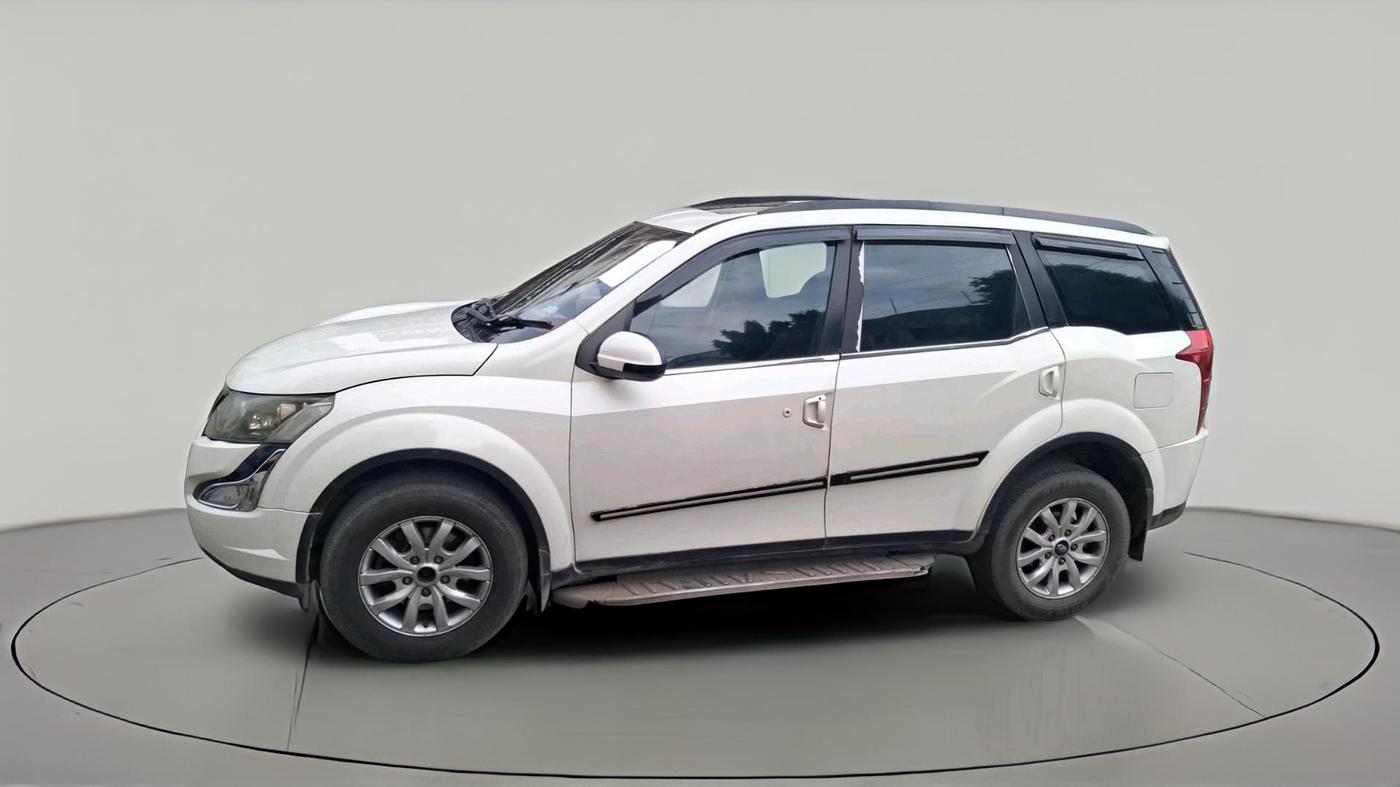 2015 Mahindra XUV500 W10, Diesel, Manual, 1,34,097 km, exterior
