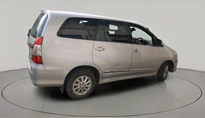 2014 Toyota Innova 2.5 VX 7 STR, Diesel, Manual, 1,38,547 km, exterior