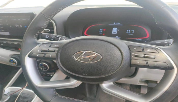 2023 Hyundai VENUE SX 1.5 CRDI, Diesel, Manual, 49,883 km, interior