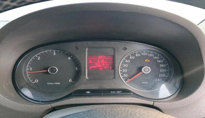 2012 Volkswagen Vento HIGHLINE DIESEL 1.6, Diesel, Manual, 1,66,161 km, interior