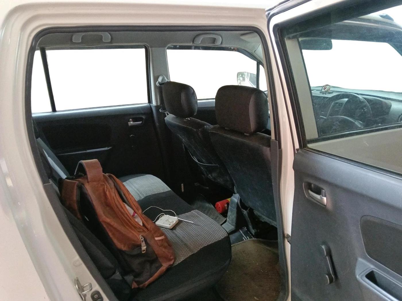 2011 Maruti Wagon R 1.0 LXI LPG, Petrol, Manual, 1,17,254 km, interior