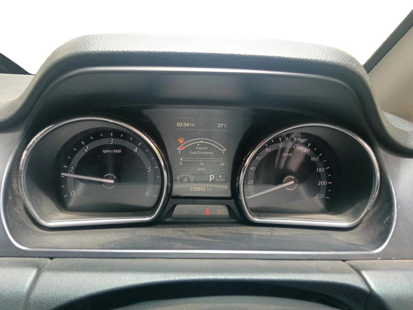 2017 Tata Hexa XTA 4X2 7 STR, Diesel, Automatic, 2,30,892 km, interior