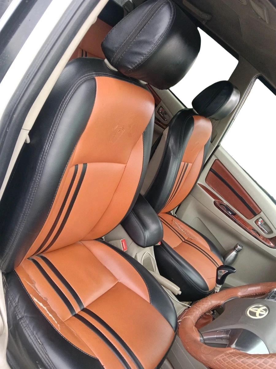2014 Toyota Innova 2.5 VX 8 STR, Diesel, Manual, 1,94,594 km, interior
