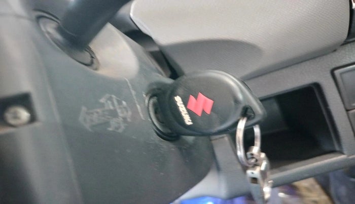 2011 Maruti Wagon R 1.0 VXI, Petrol, Manual, 58,158 km, interior