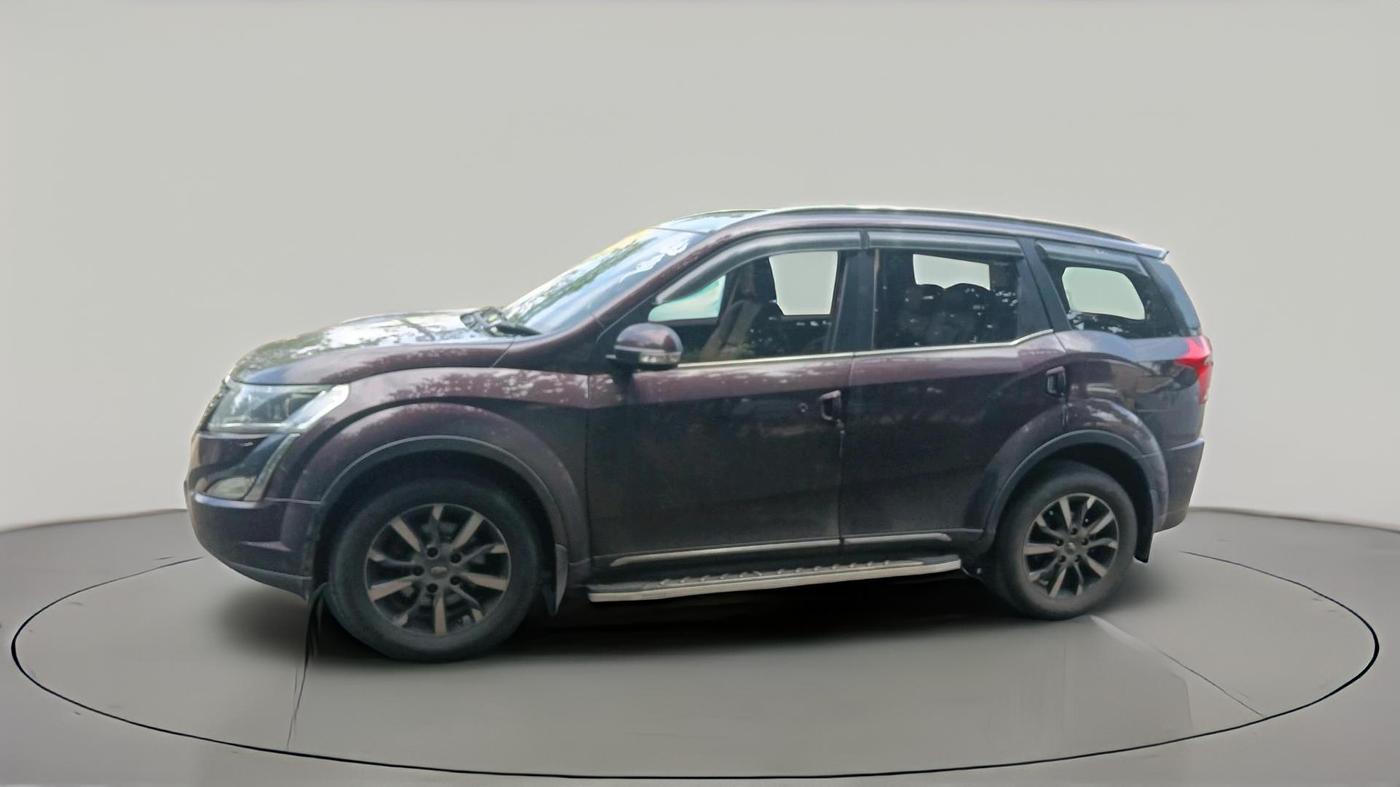 2018 Mahindra XUV500 W11, Diesel, Manual, 1,23,977 km, exterior