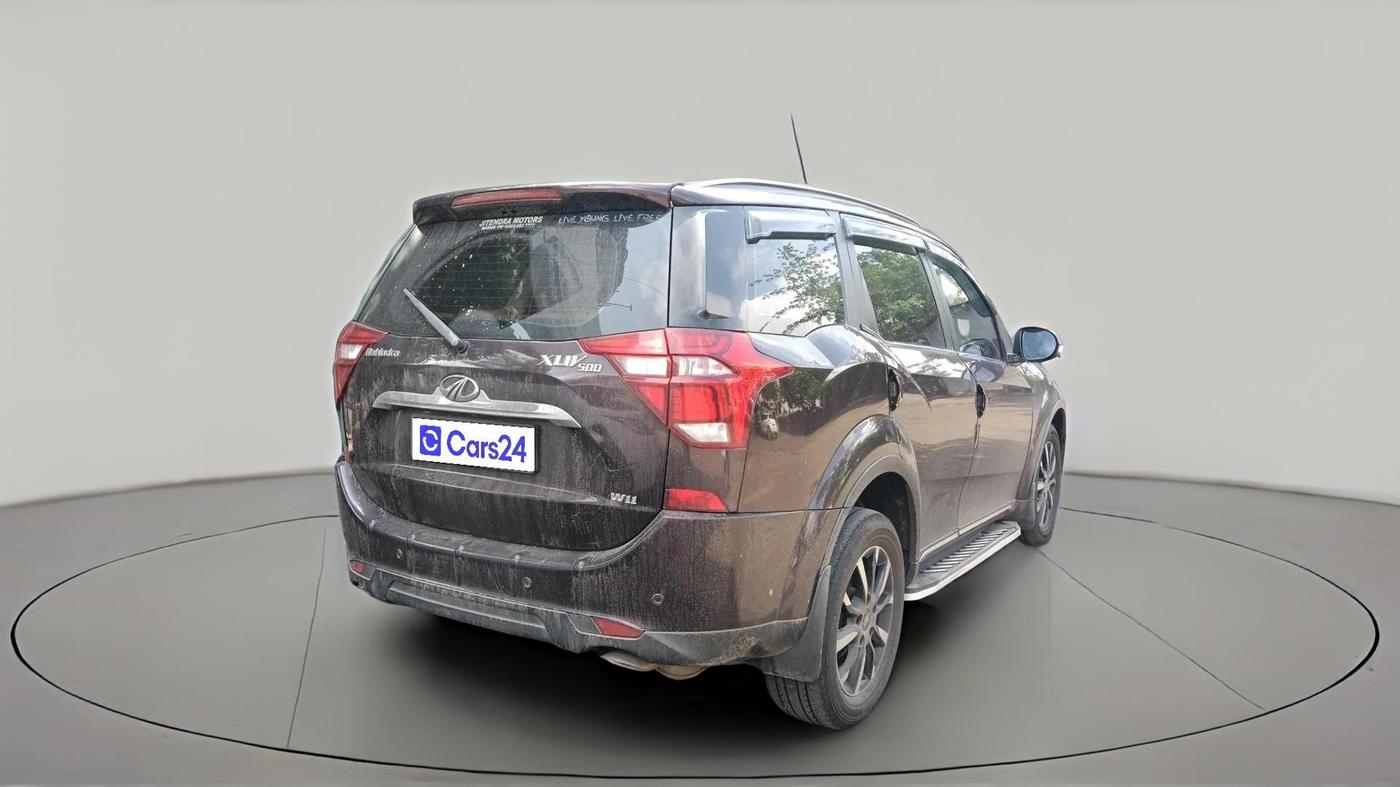 2018 Mahindra XUV500 W11, Diesel, Manual, 1,23,977 km, exterior