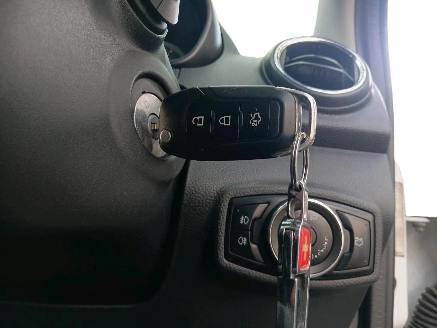 2016 Ford New Figo TITANIUM1.5 DIESEL, Diesel, Manual, 2,02,596 km, interior
