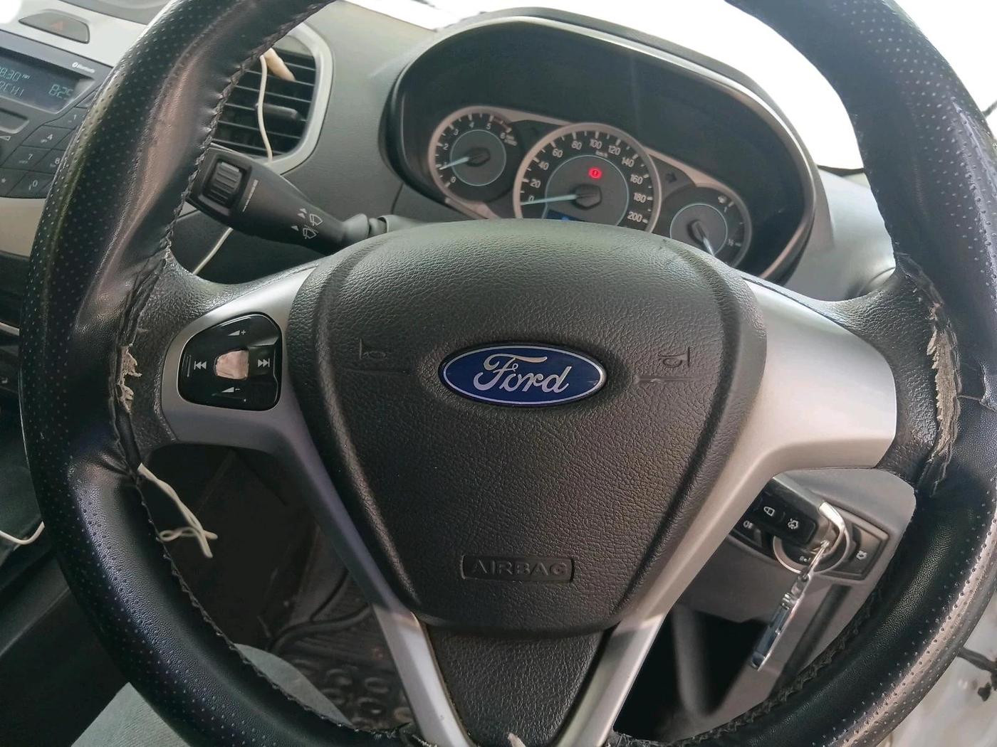 2016 Ford New Figo TITANIUM1.5 DIESEL, Diesel, Manual, 2,02,596 km, interior