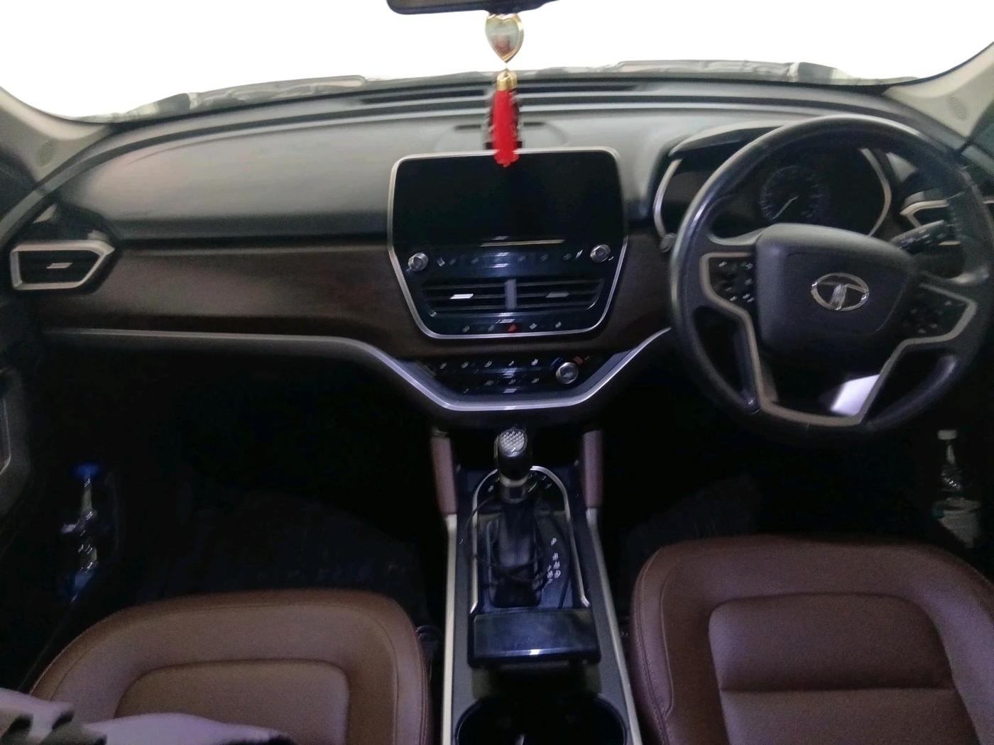 2020 Tata Harrier XZA PLUS 2.0L, Diesel, Automatic, 1,14,059 km, interior