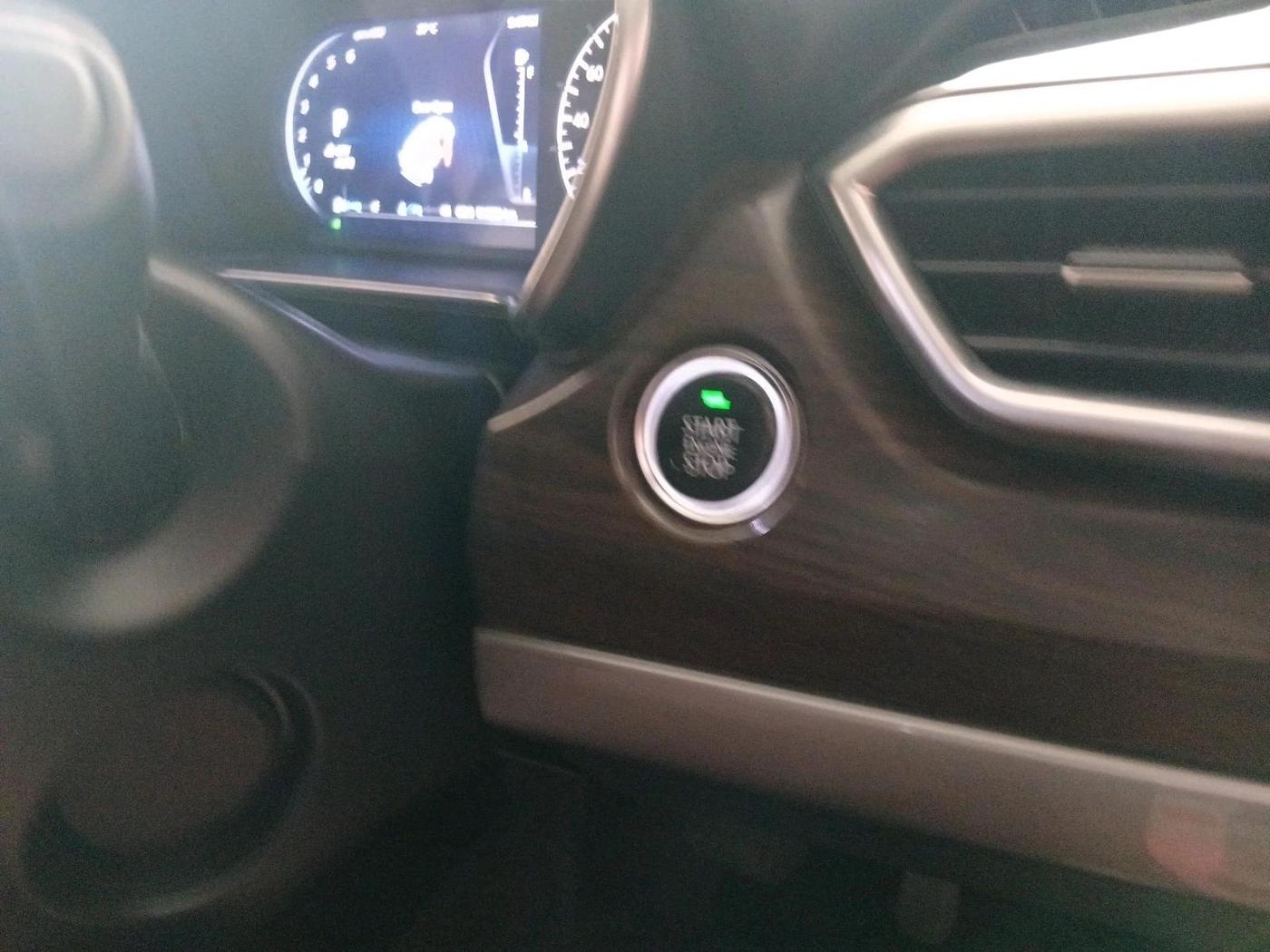 2020 Tata Harrier XZA PLUS 2.0L, Diesel, Automatic, 1,14,059 km, interior