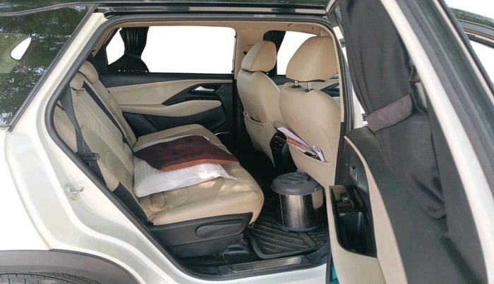 2023 MG HECTOR SHARP PRO 2.0 TURBO DIESEL, Diesel, Manual, 1,12,965 km, interior